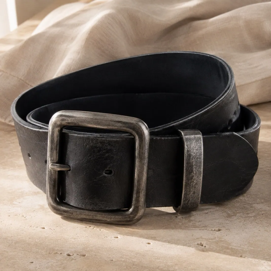 Miro slim buckle belt in washed black