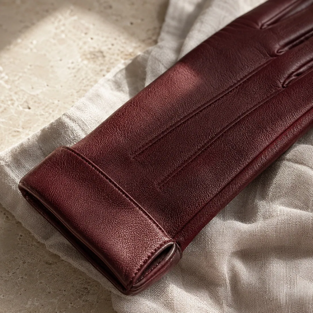 Sancia soft jersey glove in oxblood