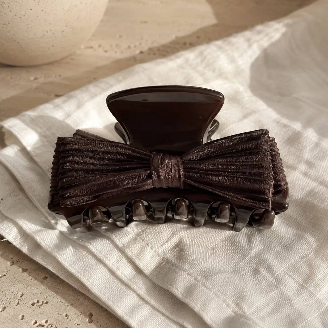 Bramble bow hair clip in espresso
