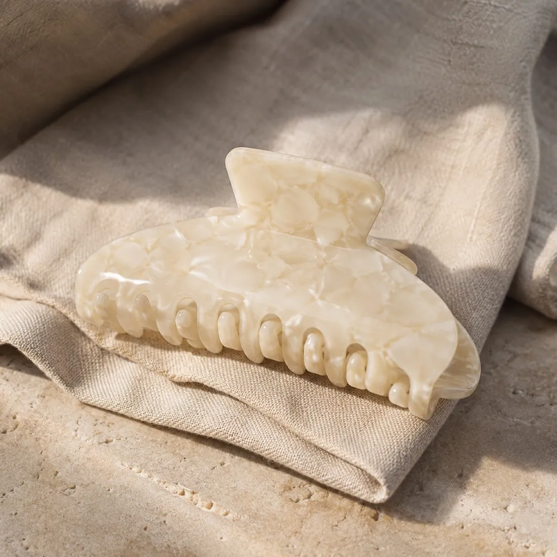Siena bow hair clip in warm ivory