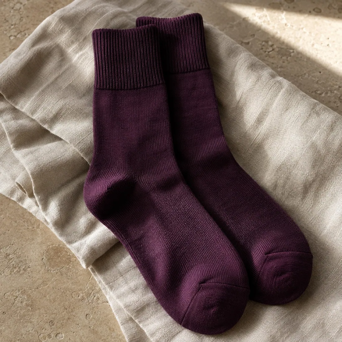 Carina spark fleck sock in deep plum