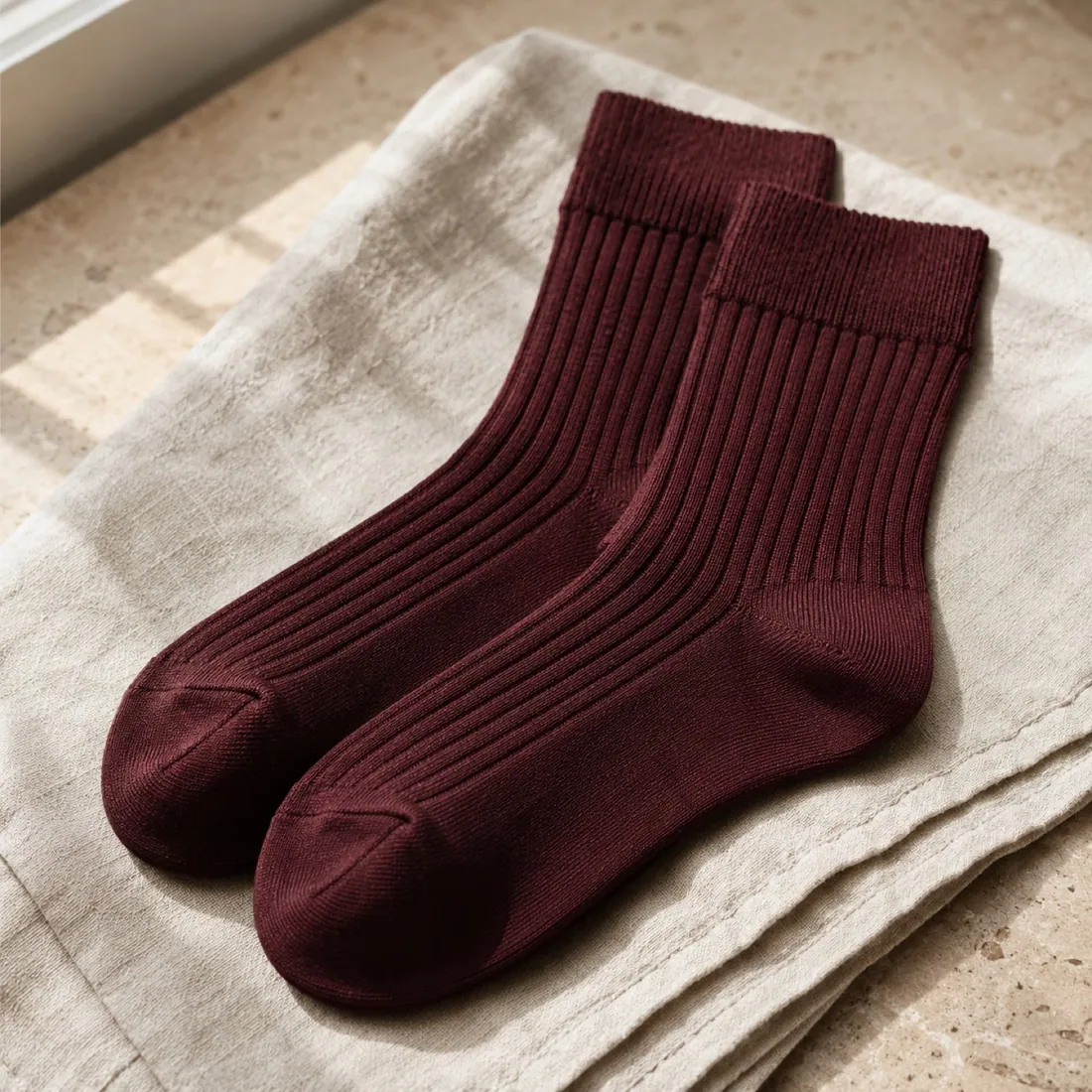 Livia spark fleck sock in oxblood